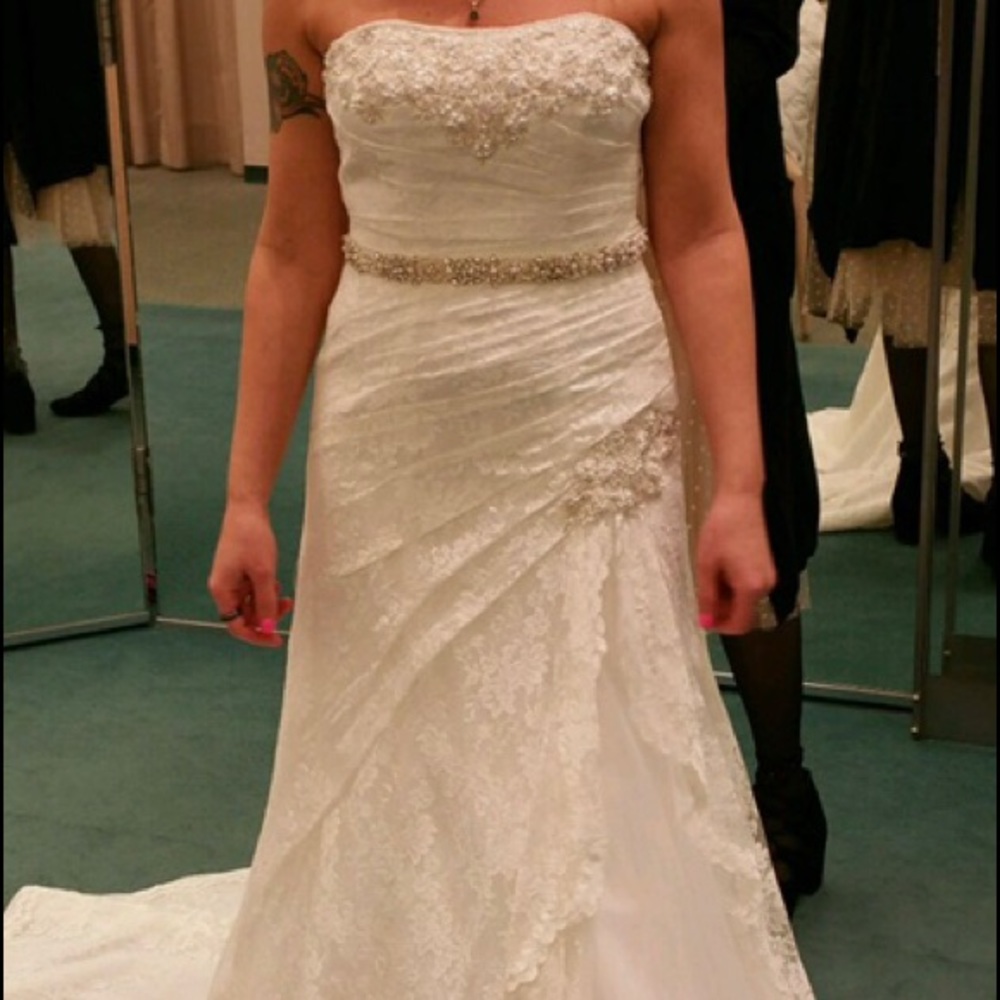White wedding dress size 6